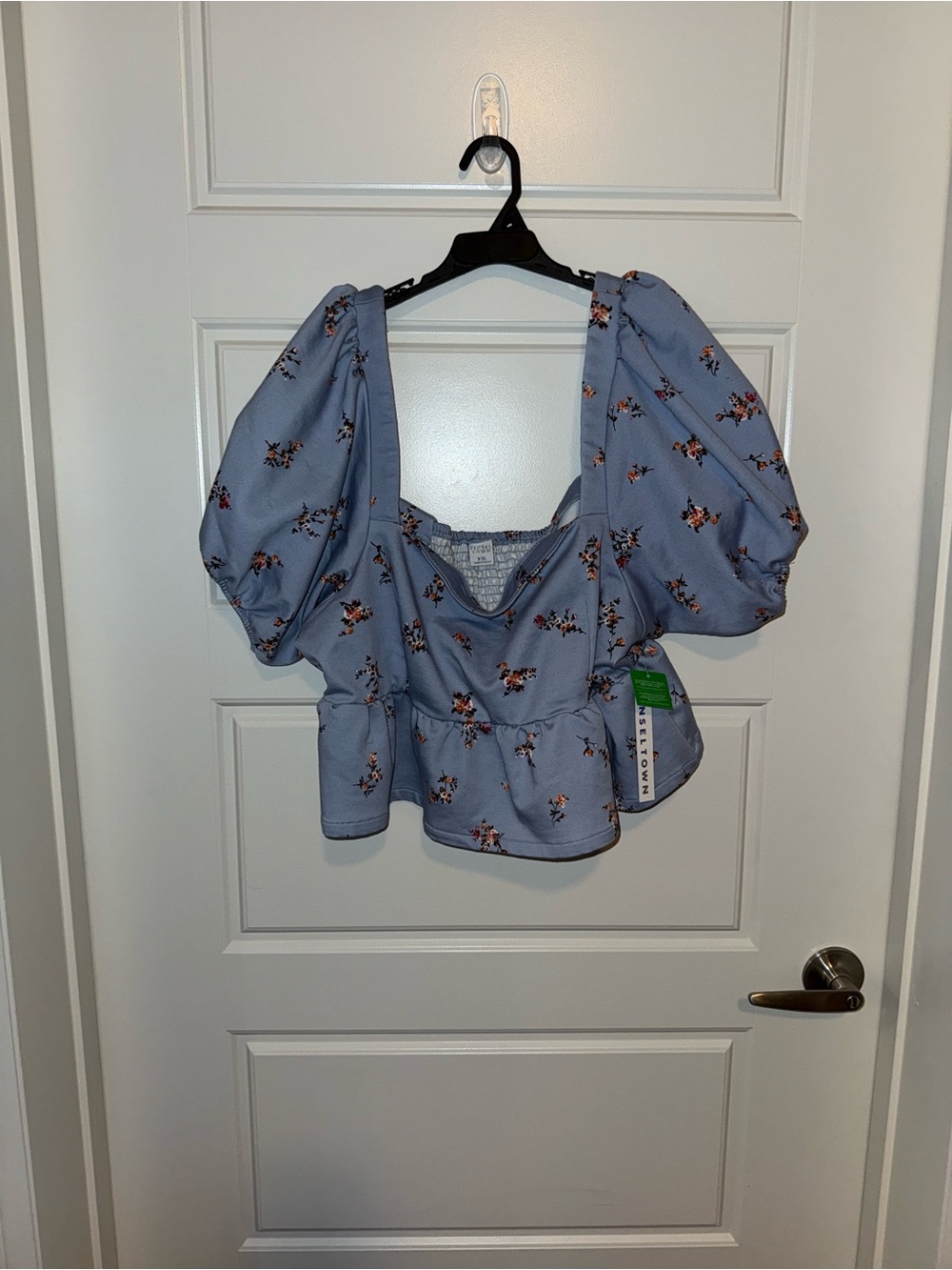Tinseltown Lavender Blue Floral Puff-Sleeve Peplum Top